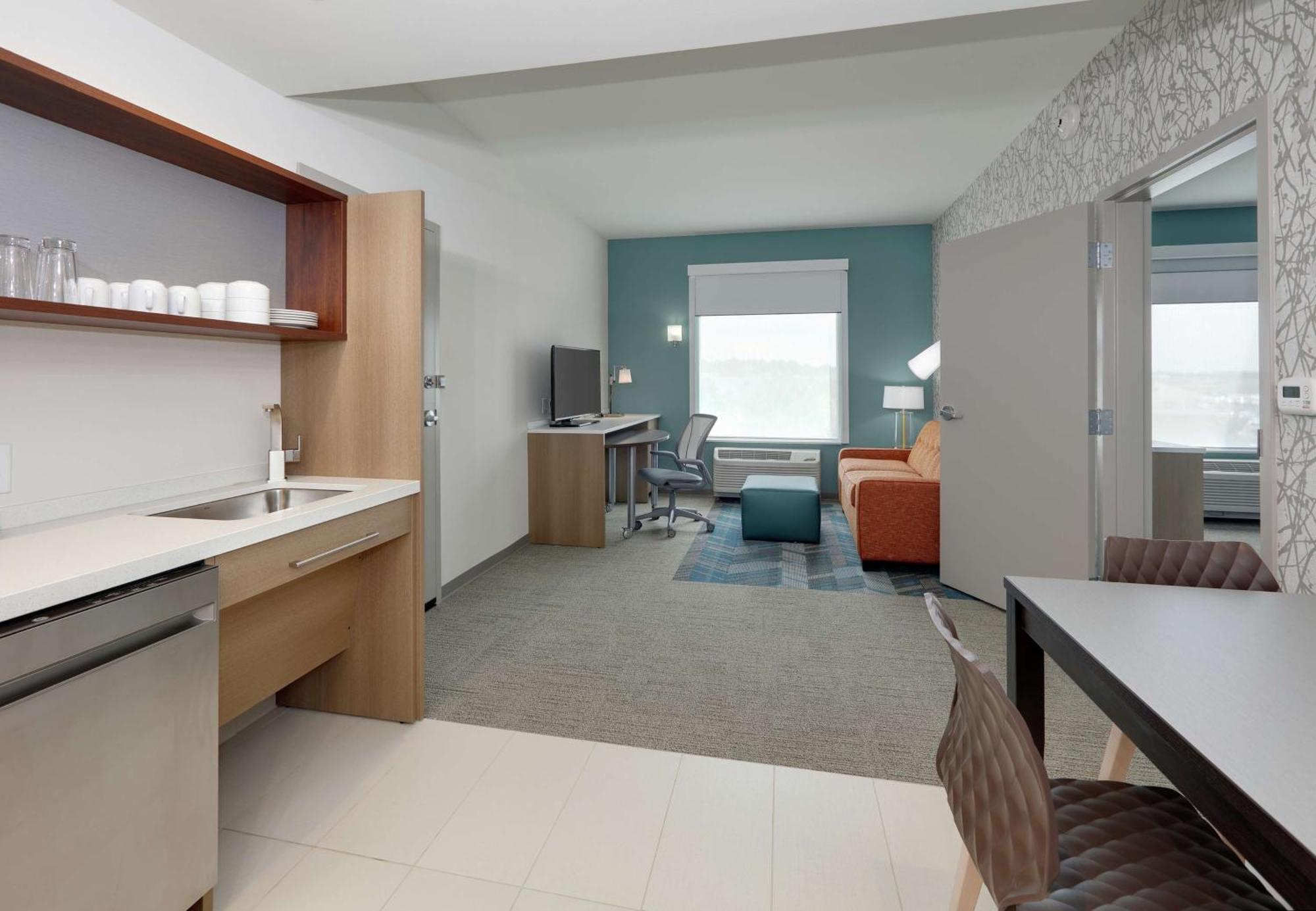 One-Bedroom King Suite - Non-Smoking